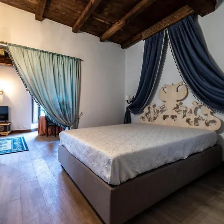 Castello Di - Relais & Bed & Breakfast Montiglio