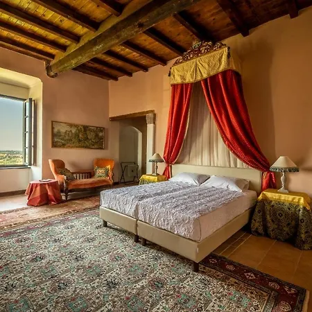 Castello Di - Relais & Bed & Breakfast