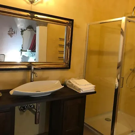 Bed & Breakfast Castello Di - Relais & Montiglio