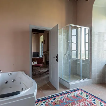 Castello Di - Relais & Montiglio